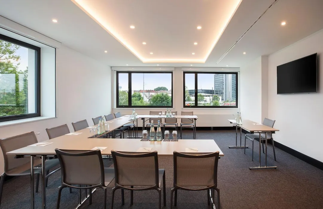 Holiday Inn Munich - Leuchtenbergring, an IHG Hotel-1